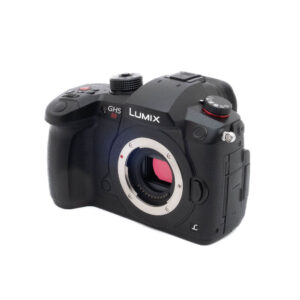 Lumix GH5-4 Panasonic Lumix GH5s (SC 2000, sis. ALV 25.5%, Kunto K5) - Käytetty
