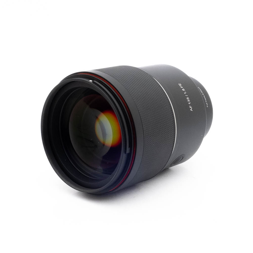 Samyang 135mm f18 Sony-2 Samyang AF 135mm f/1.8 Sony - Käytetty