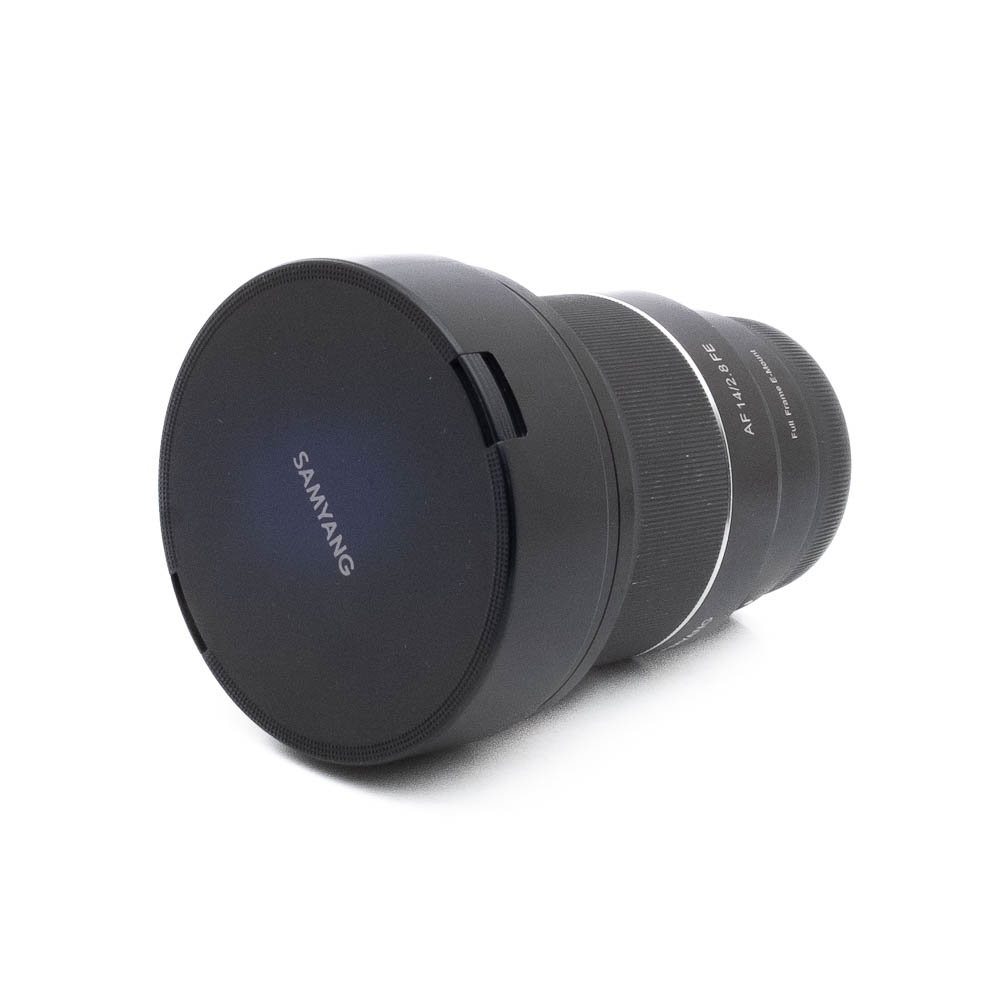 Samyang 14mm f28 Sony-3 Samyang AF 14mm f/2.8 Sony FE (sis.ALV24%) - Käytetty