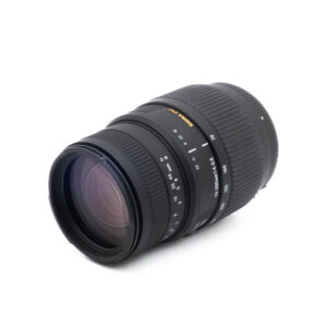 Sigma DG 70-200 Nikon-2 Sigma DG 70-300mm f/4-5.6 Macro Nikon F - Käytetty