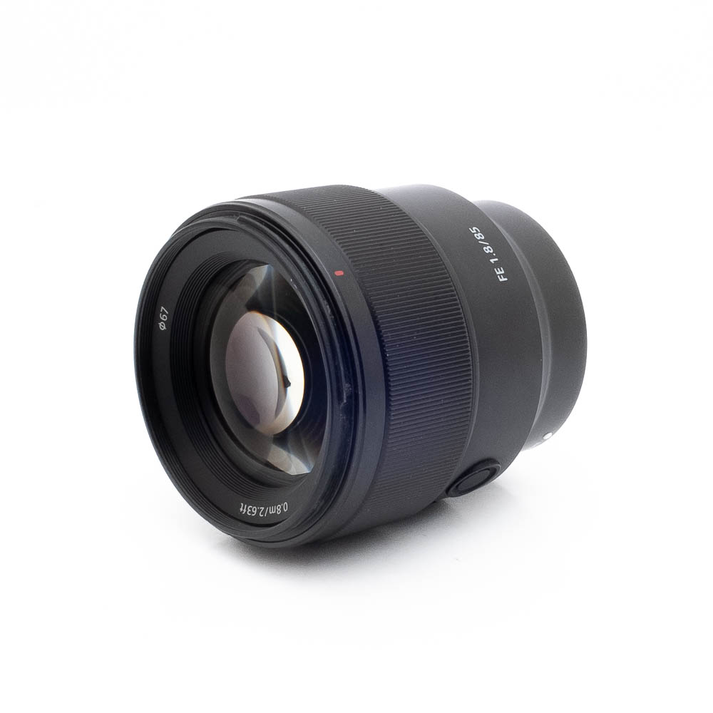 Sony 85mm f18-2-5 Sony FE 85mm f/1.8 - Käytetty