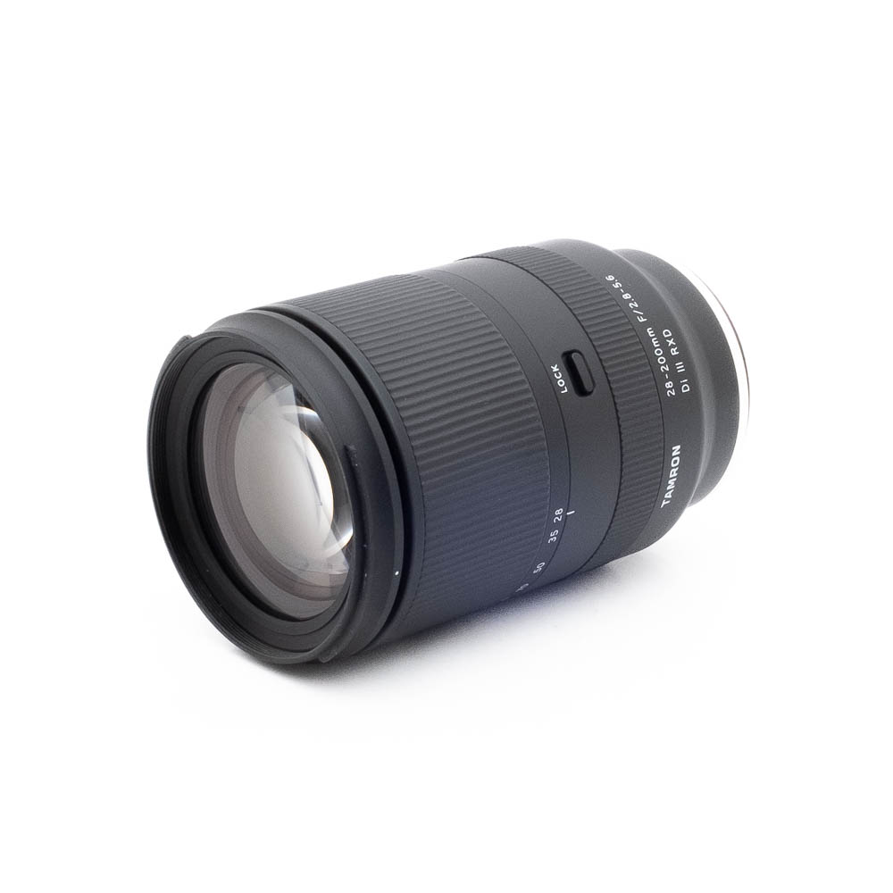 Tamron 28-200mm f28-56 Di III RXC Sony-2 Tamron 28-200mm f/2.8-5.6 Di III RXD Sony FE - Käytetty