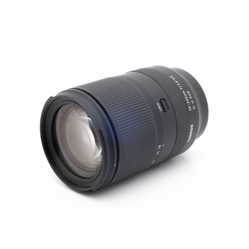 Tamron 28-200mm f28-56 Di III RXD Sony-2 Tamron 28-200mm f/2.8-5.6 Di III RXD Sony FE - Käytetty