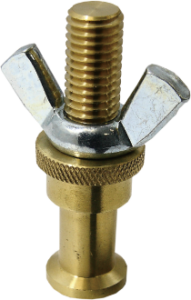 800q-01_119476 Kupo KS-018 16mm Stud M10-kierteellä on messinkinen akseli, ja siinä on hopeinen siipimutteri, joka näkyy tavallisella valkoisella pohjalla.