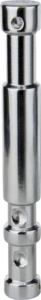 Lähikuva Kupo KS-074 Long Double Stud 5/8", kiiltävästä, lieriömäisestä metallisesta liittimestä, jossa on reikiä ja uria ja joka on suunniteltu turvalliseen kiinnitykseen ammattimaisissa valaistus- tai takilointiasennuksissa, kuvattuna tavallista taustaa vasten.