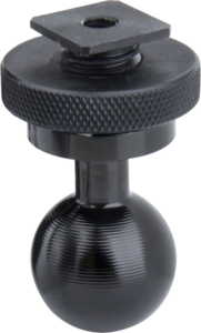 800q-01_119570 Lähikuva KUPO KS-407 Dia. 26mm Ball with Cold Shoe Adapter - mustalla metallisella kuulapäällä, ruudullisella kiristysrenkaalla ja litteällä kiinnityslevyllä kameroiden tai lisävarusteiden kiinnittämiseksi jalustoihin tai kiinnikkeisiin.