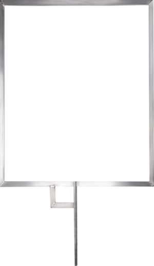 800q-01_122653 Kupo KCP-FF1824 18 "x24" litteä lippukehys on suuri, tyhjä neliön muotoinen metallikehys, jossa on ohut keskitanko ja pieni L-muotoinen metallituki alla, kuvassa valkoista taustaa vasten.