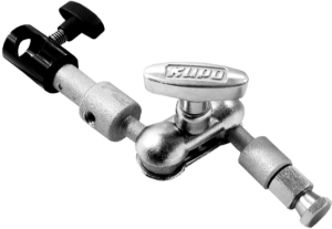 800q-01_122712 Kupo KS-019 Swivel Extension Arm with 5/8" Socket on hopeanvärinen ja musta metallinen nivelvarsi, jossa on säätönupit ja keskeinen lukituskahva, ihanteellinen valokuvauksen tai videotuotannon laitteiden kiinnittämiseen.