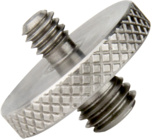 800q-01_122762 Lähikuva Kupo KS-123 Double Male Threaded Adapterista, jossa on 3/8" ja 1/4" kierteet ja nystyröity reuna, joka on suunniteltu laitteiden, kuten kameroiden tai jalustojen, liittämiseen.