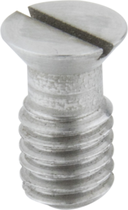 Lähikuva Kupo KS-196 Slotted Countersunk Head 3/8"-16 -ruuvista, jossa korostuu sen metallinen viimeistely, kierteitetty runko ja litteä yläosa, jossa on suora ura litteäkärkistä ruuvimeisseliä varten.