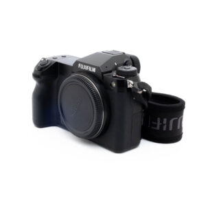 Fujifilm GFX 50S II (SC 2400, takuu 12kk, sis. ALV 25,5%, Kunto K5) - Käytetty