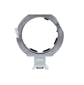 Laowa Shift Lens Support Laowa Shift Lens Support for Laowa 15mm f/4.5 on hopeinen, pyöreä metallinen kiinnike, jossa on merkintä LAOWA ja joka on suunniteltu pitämään ja vakauttamaan kameran linssejä, kuvassa valkoista taustaa vasten.