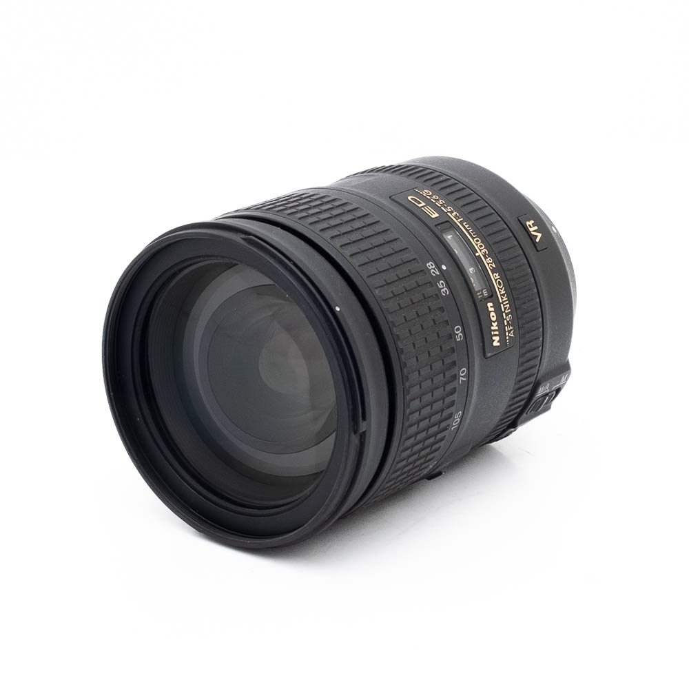 Nikon AF-S Nikkor 28-300mm f/3.5-5.6 G ED VR - Käytetty