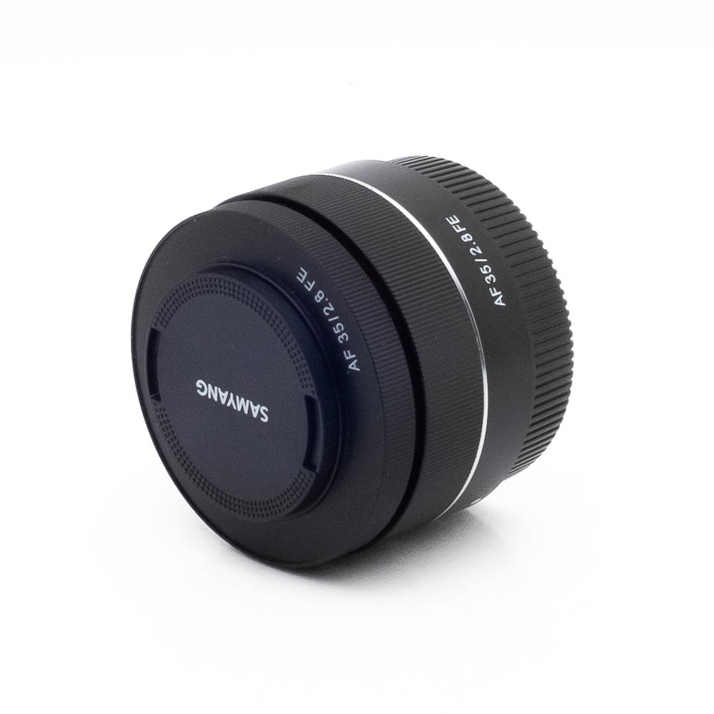 Samyang AF 35mm f28 Sony-3 Samyang AF 35mm f/2.8 Sony FE - Käytetty