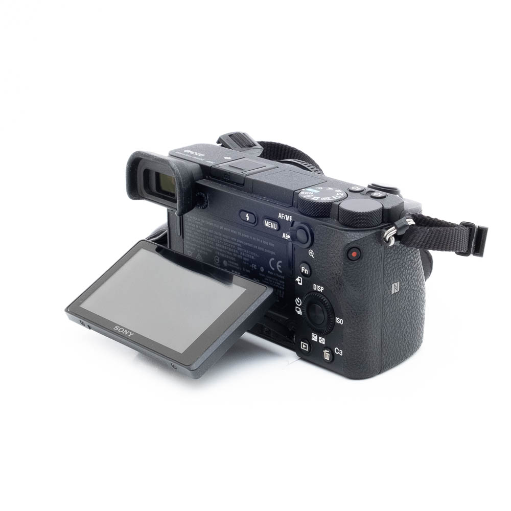 Sony A6500 (SC 52500, sis. ALV 25,5%) - Käytetty