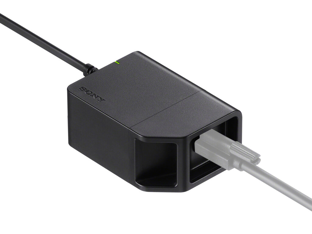 4. DC-C1 Coupler Sony DC-C1 -virtalähdesovitin