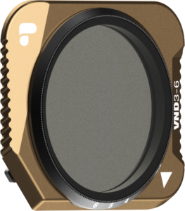 800q-01_129646 PolarPro DJI Mavic 3 Classic 3-6 Stop VND -suodattimessa on kultainen ja musta muotoilu, kuvioitu reuna pitoa varten, pieni valkoinen nuoli ja logo vasemmassa yläkulmassa.
