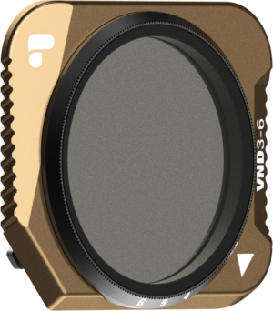 800q-01_129646 PolarPro DJI Mavic 3 Classic 3-6 Stop VND -suodattimessa on kultainen ja musta muotoilu, kuvioitu reuna pitoa varten, pieni valkoinen nuoli ja logo vasemmassa yläkulmassa.
