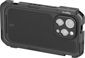 800q-01_129785 An iPhone 16 Pro Max mounted in the SmallRig 4827 Mobile Video Cage Flagship Edition, featuring a sturdy black design, a prominent camera cut-out and a SmallRig accessory fitted in the top right-hand corner.