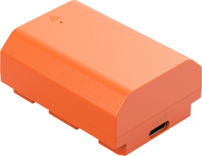 800q-01_129798 SmallRig 4969 USB-C ladattava kamera-akku NP-FZ100 on oranssi suorakulmainen laite, jossa on vino yläosa, pieni nuoli ja USB-C-syöttöportti sivulla.