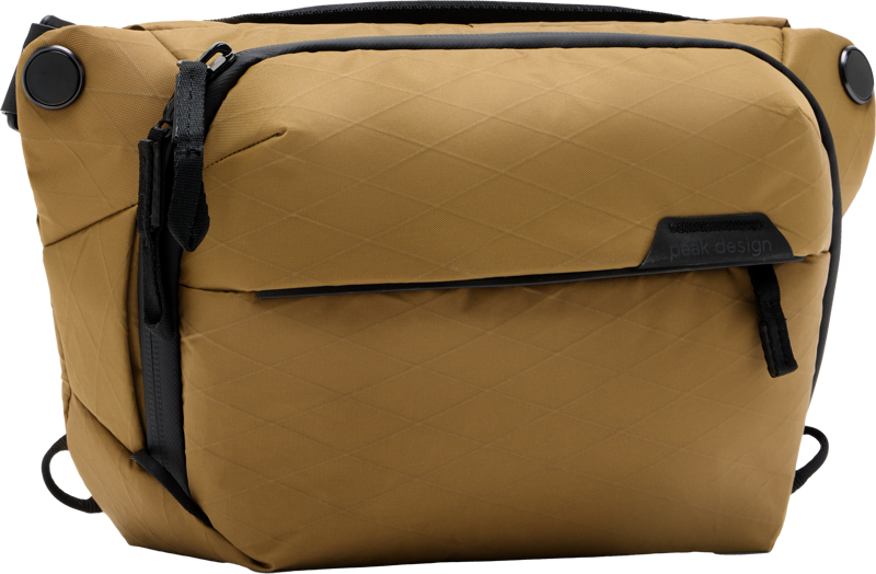 800q-02_127961 Peak Design Everyday Sling v2 3L – Coyote