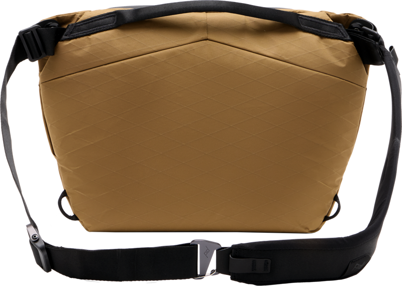 800q-03_127962 Peak Design Everyday Sling v2 6L – Coyote