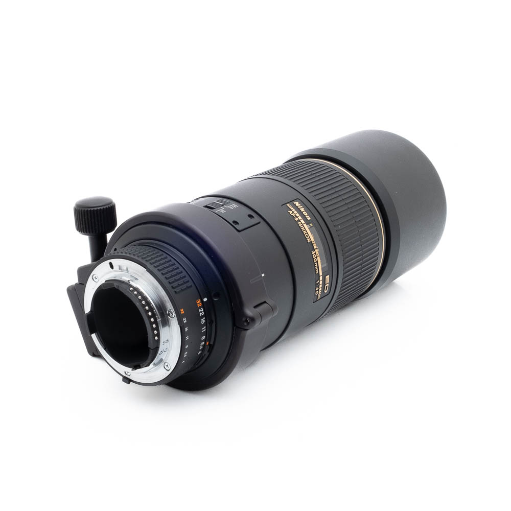 Nikon AF-S 300mm f/4 D ED - Käytetty
