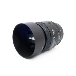 Nikon AF Nikkor 85mm f/1.8 D - Käytetty