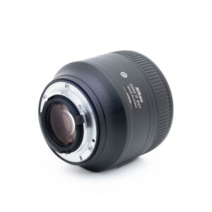 Nikon 85mm f18G-1-2 Nikon AF-S Nikkor 85mm f/1.8 G (Kunto K5) - Käytetty