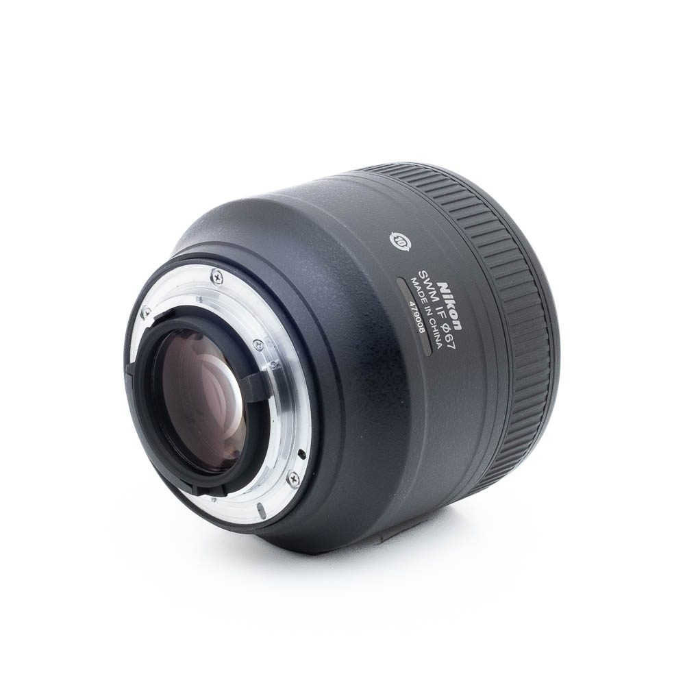 Nikon 85mm f18G-1-2 Nikon AF-S Nikkor 85mm f/1.8 G (Kunto K5) - Käytetty