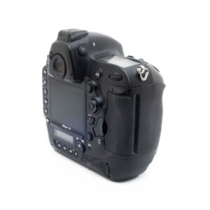 Nikon D4 9352-3 Nikon D4 (SC 109000) - Käytetty