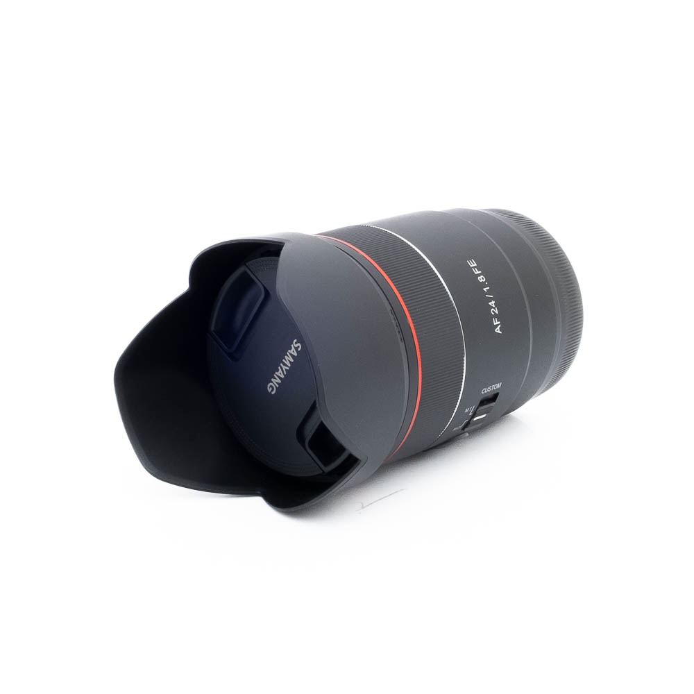 Samyang AF 24mm f18 FE-3 Samyang AF 24mm f/1.8 Sony FE (Kunto K5, takuu 6kk) - Käytetty