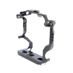 Smallrig R5C häkki-1 SmallRig 3464 Camera Cage for EOS R5/R6 with BG-R10 Battery Grip - Käytetty
