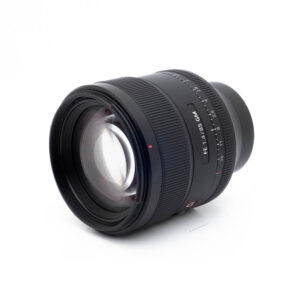 Sony 85mm f14 GM-2-2 Sony FE 85mm f/1.4 GM (sis. ALV 25,5%, takuu 6kk) - Käytetty