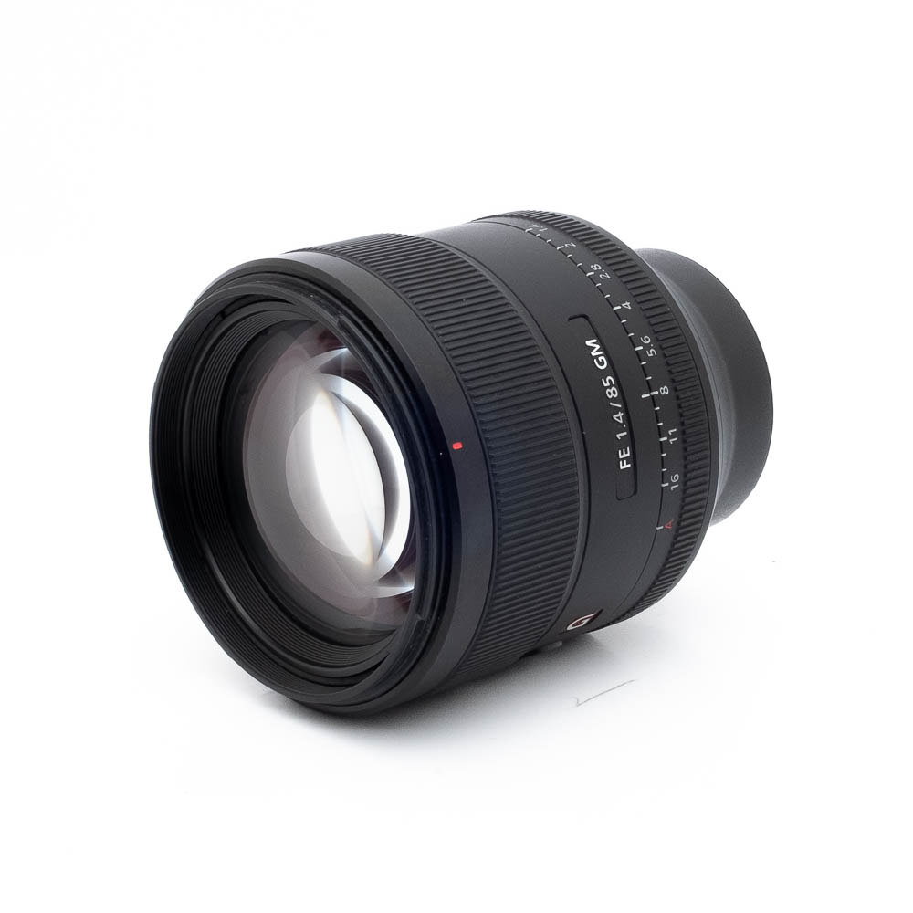 Sony 85mm f14 GM-2-2 Sony FE 85mm f/1.4 GM (sis. ALV 25,5%, takuu 6kk) - Käytetty