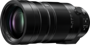800q-01_126120 The Panasonic Leica DG Vario Elmarit 100-400mm f/4.0-6.3 II ASPH Power O.I.S is a black telephoto lens with zoom/focus rings, lens markings and switches for autofocus/manual focus and optical image stabilisation on a light background.