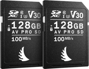 800q-01_127887 Kaksi ANGELBIRD SD Match Pack for Canon AV Pro V30 128 GB -muistikorttia (2 kpl), musta ja valkoinen teksti, on kuvassa vierekkäin.