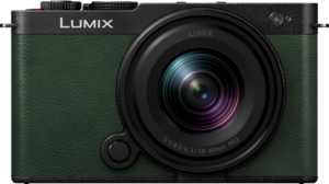 800q-02_129816 Panasonic Lumix S9 Dark Olive + 18-40mm f/4.5-6.3