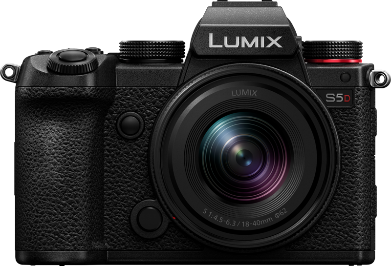 800q-02_129822 Panasonic Lumix S5D + 18-40mm f/4.5-6.3
