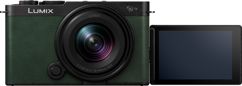 800q-03_129816 Panasonic Lumix S9 Dark Olive + 18-40mm f/4.5-6.3