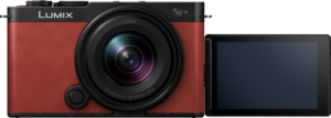 800q-03_129817 Panasonic Lumix S9 Crimson Red + 18-40mm f/4.5-6.3