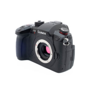 Lumix GH5 II-4 Panasonic Lumix GH5 II (SC 3000) - Käytetty
