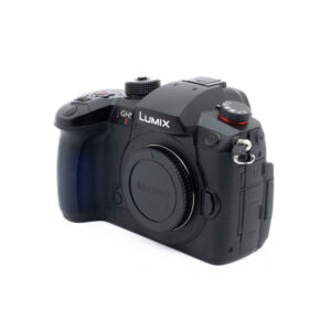 Lumix GH5 II-5 Panasonic Lumix GH5 II (SC 3000) - Käytetty