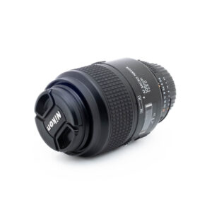 Nikon 105mm f28 D-3 Nikon AF Micro-Nikkor 105mm f/2.8 D - Käytetty