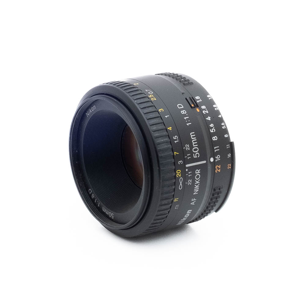 Nikon 50mm f18 D-2 Nikon AF Nikkor 50mm f/1.8 D - Käytetty