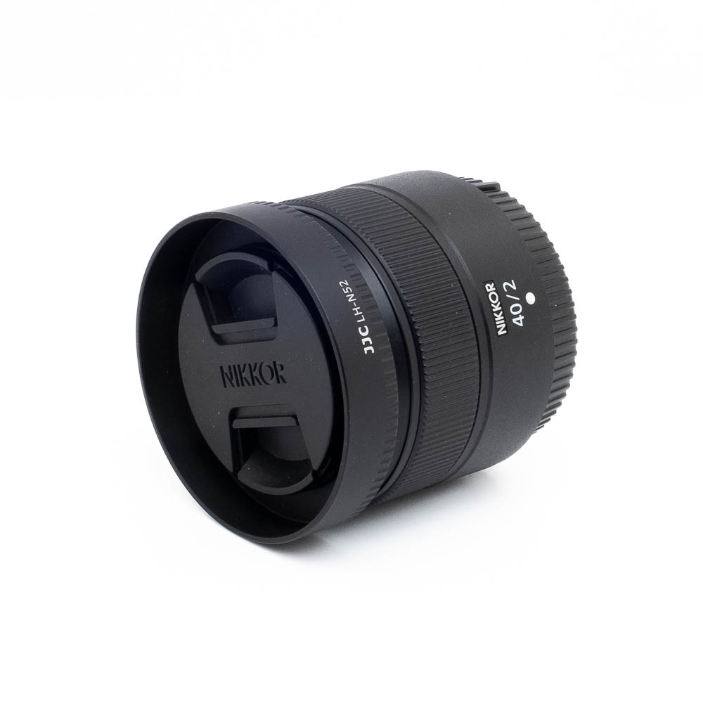 Nikon Z 40mm f2-3 Nikon Nikkor Z 40mm f/2 (Kunto K5) - Käytetty