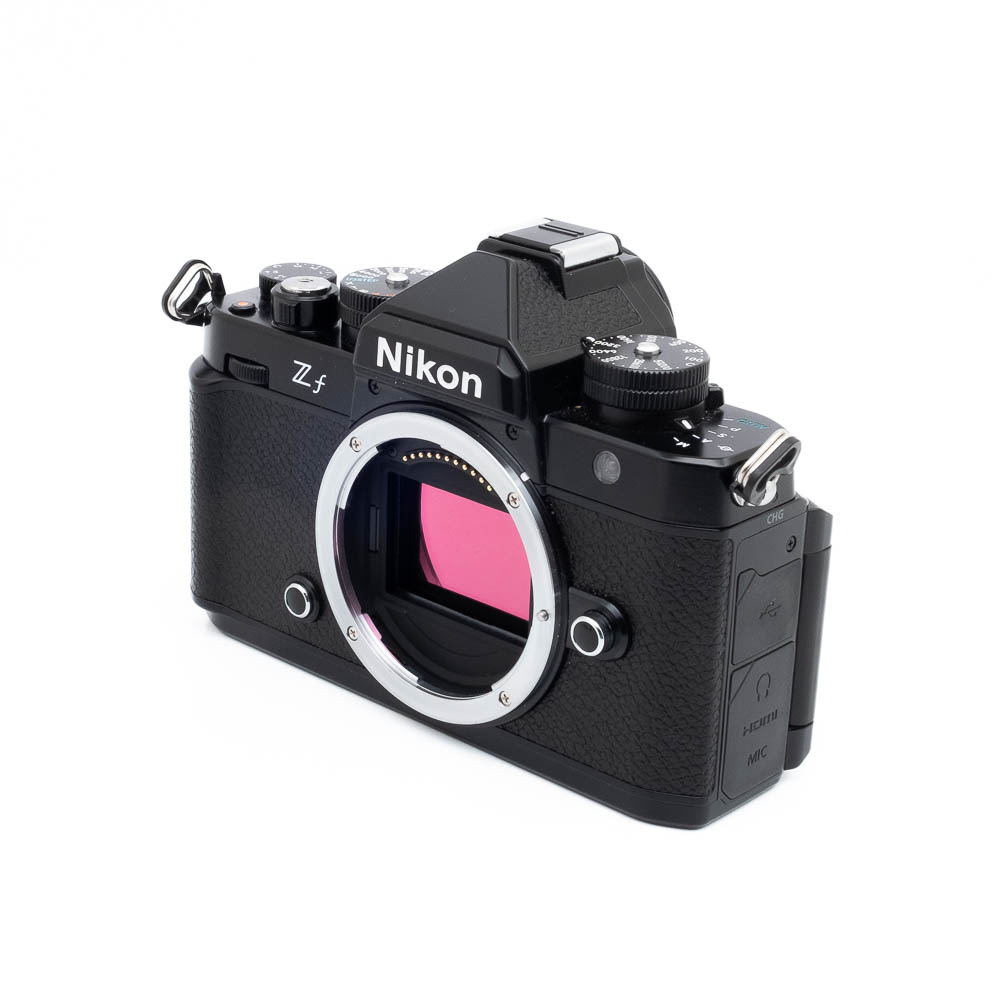 Nikon Z f-3 Nikon Z f (SC 2500, takuu 12kk) - Käytetty