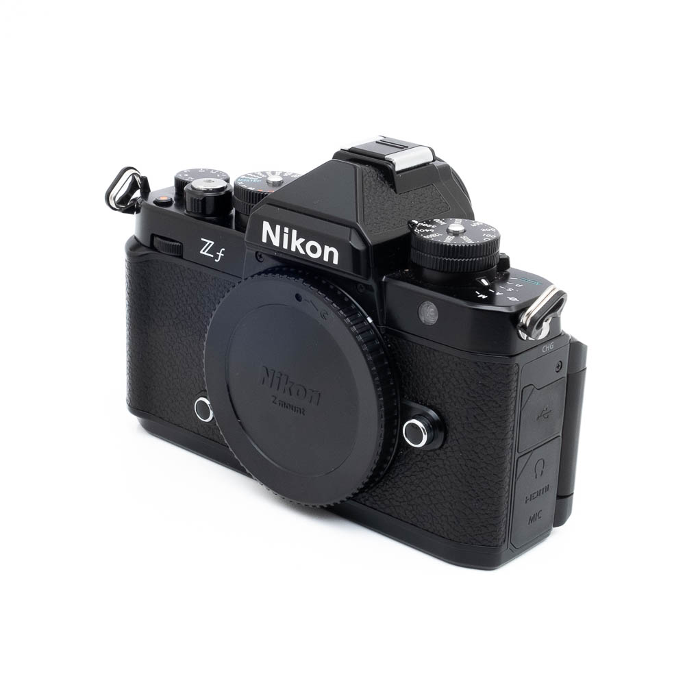 Nikon Z f-4 Nikon Z f (SC 2500, takuu 12kk) - Käytetty