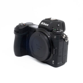 Nikon Z6 II 5253-5 Nikon Z6 II (SC 17500, takuu 6kk, sis. ALV 25,5%) - Käytetty