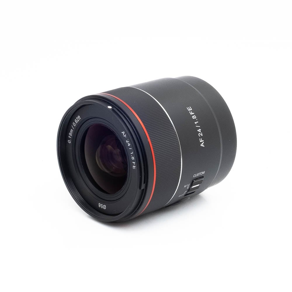 Samyang 24mm f18 Sony-2 Samyang AF 24mm f/1.8 Sony FE (takuu 6kk) - Käytetty